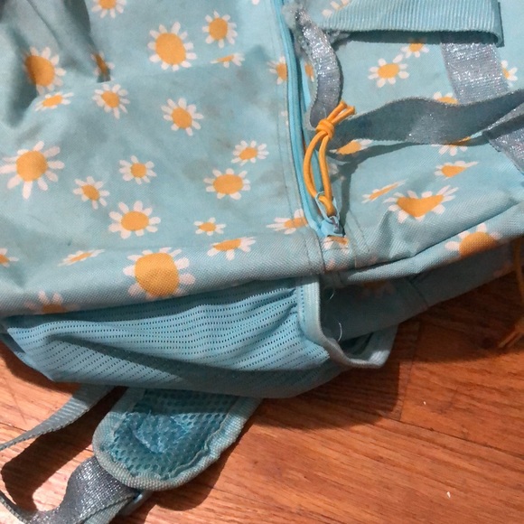 Backpack/lunchbox bundle: pink unicorn backpack and lunchbox, sunflower backpack - Picture 17 of 17